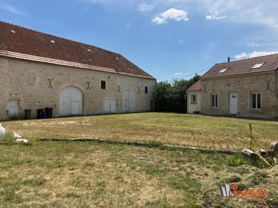 Maison - 92 m² - 4 pièces