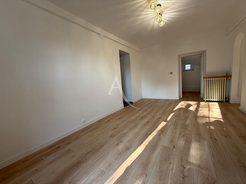 Appartement - 75 m² - 3 pièces