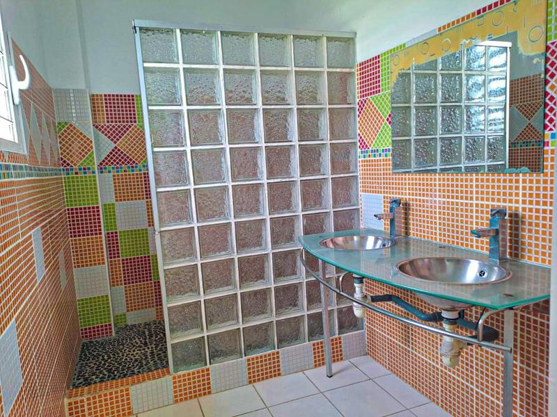 Maison - 200 m² - 6 pièces