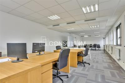 Bureau - 93 m²