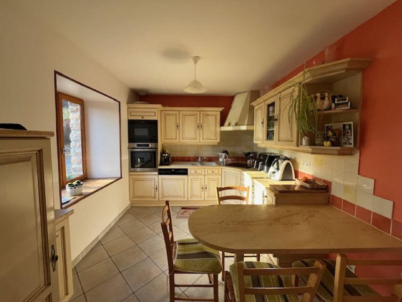 Maison - 180 m² - 6 pièces