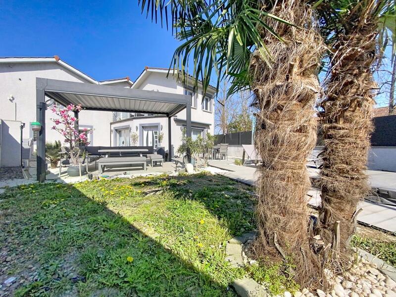 Maison - 138 m² - 4 pièces