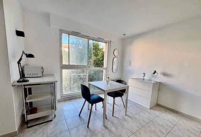 Studio - 21 m² - 1 pièce