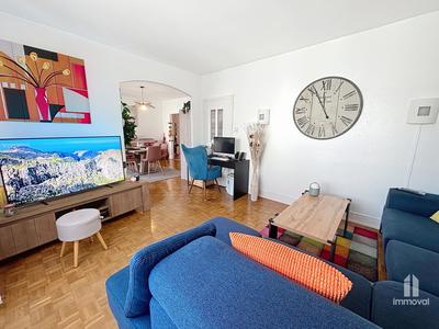 Appartement - 85 m² - 5 pièces