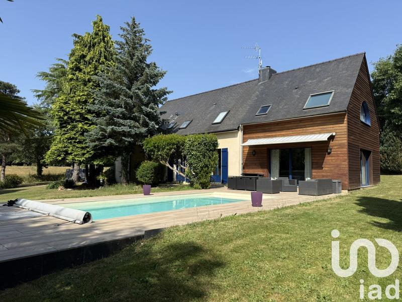 Maison - 255 m² - 9 pièces