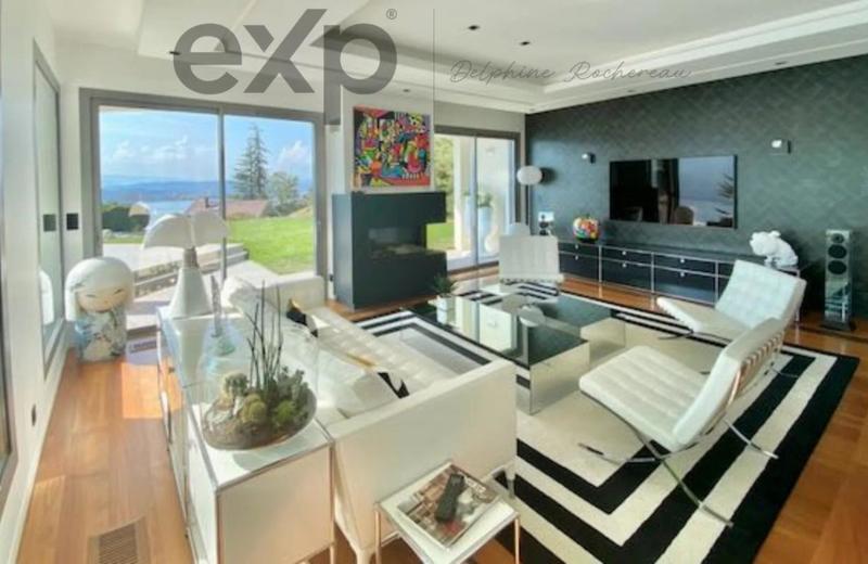 Propriété - 442 m² - 8 pièces