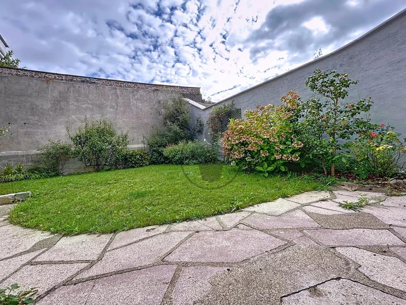 Maison - 199 m² - 6 pièces