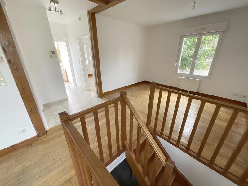 Maison - 99 m² - 5 pièces