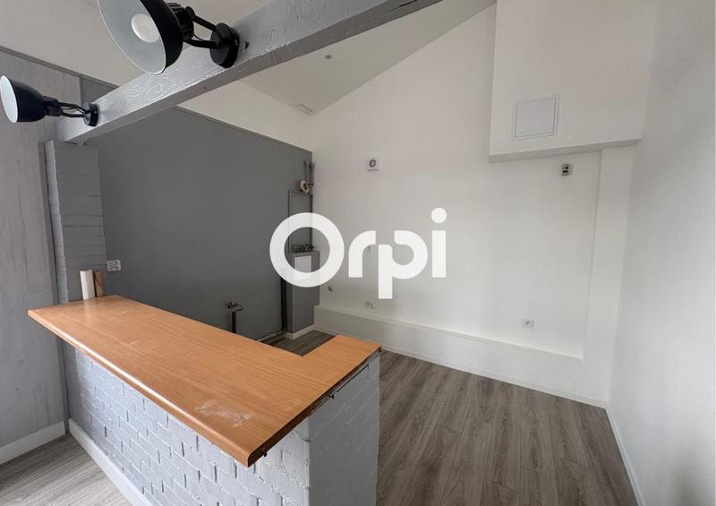 Loft - 128 m² - 4 pièces