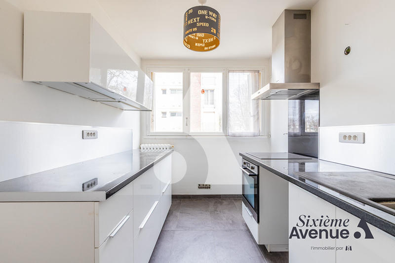 Appartement - 80 m² - 4 pièces