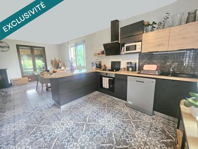 Maison - 110 m² - 6 pièces