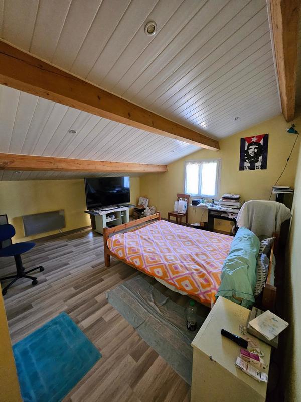 Maison - 250 m² - 10 pièces