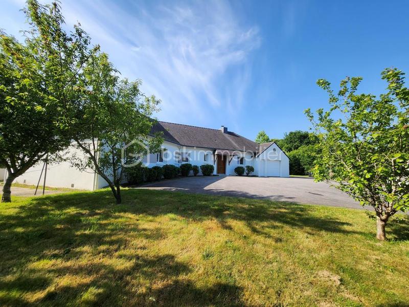 Maison traditionnelle - 155 m² - 7 pièces