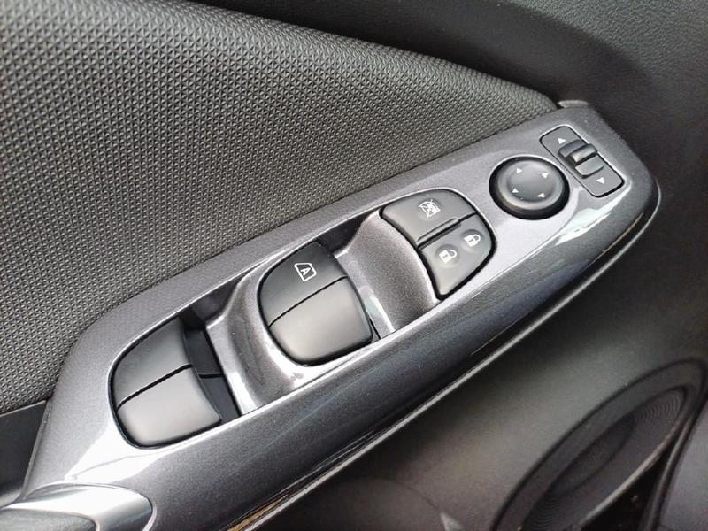 Nissan Juke F16a Business Edition Dig-T 114