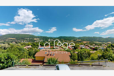 Appartement - 88 m² - 4 pièces