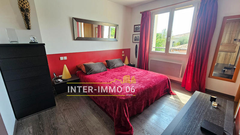 Villa - 193 m² - 6 pièces