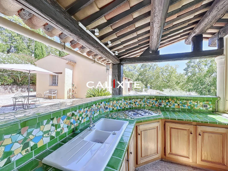 Villa - 270 m² - 8 pièces