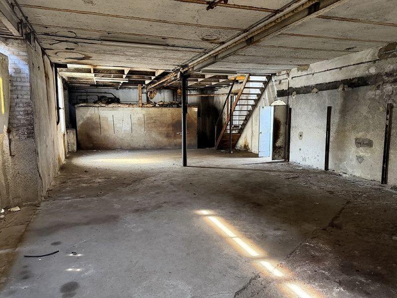 Bureau - 220 m² - 1 pièce