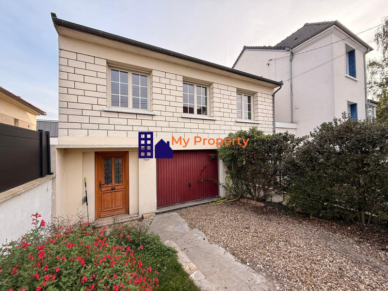 Maison traditionnelle - 94 m² - 4 pièces