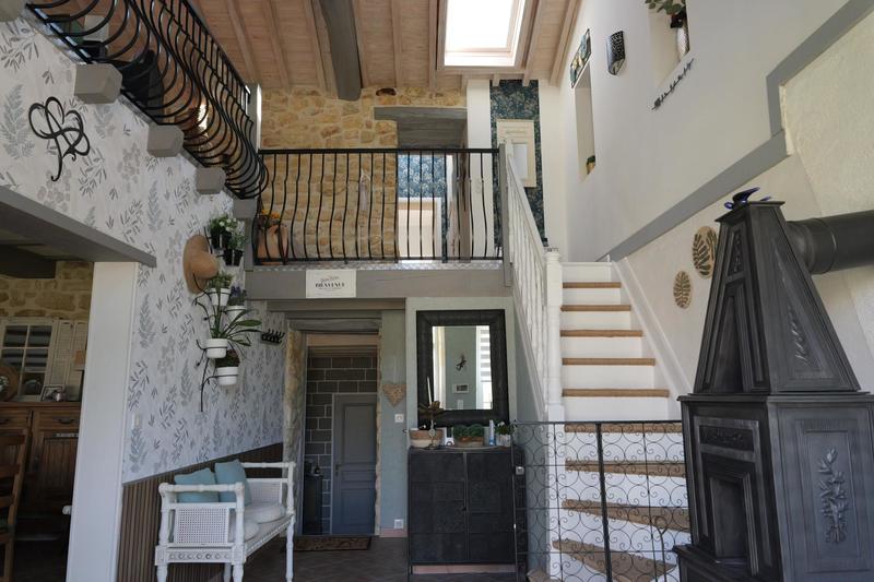 Maison - 302 m² - 10 pièces