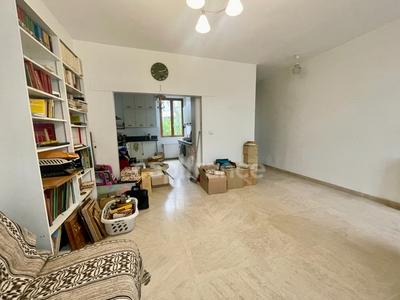 Maison - 93 m² - 5 pièces