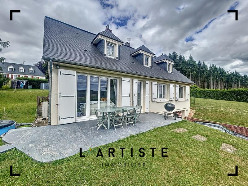 Maison traditionnelle - 153 m² - 6 pièces