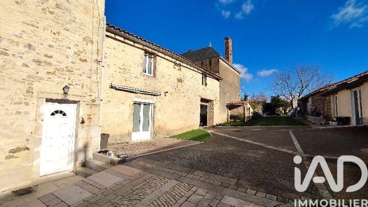 Maison - 222 m² - 7 pièces