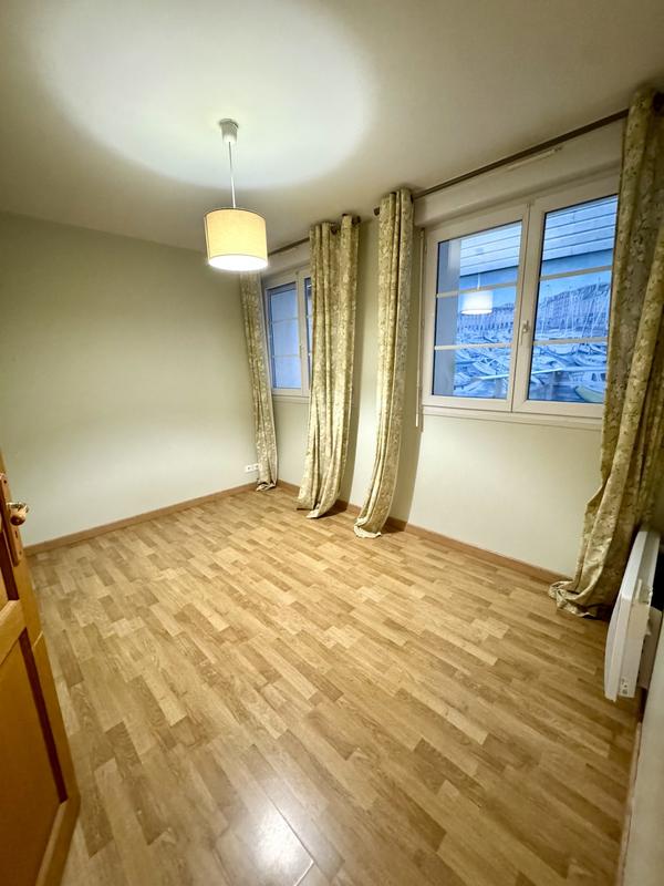 Appartement - 80 m² - 3 pièces