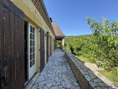 Maison - 175 m² - 8 pièces