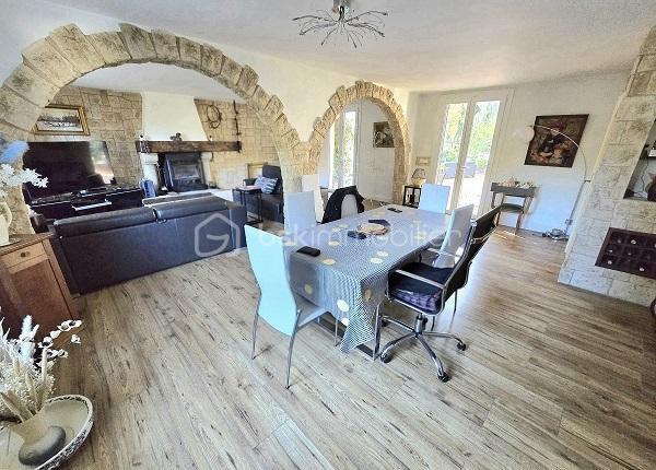 Maison - 187 m² - 7 pièces