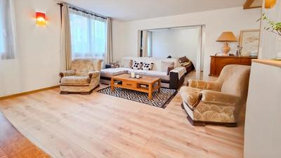 Appartement - 94 m² - 5 pièces