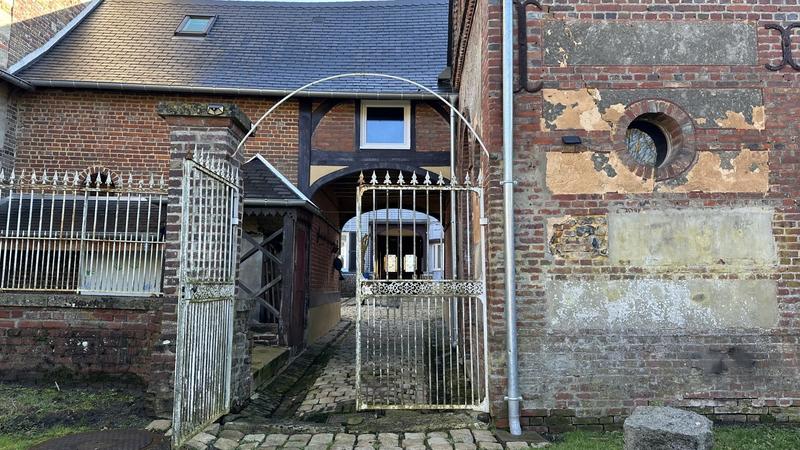 Maison - 185 m² - 8 pièces