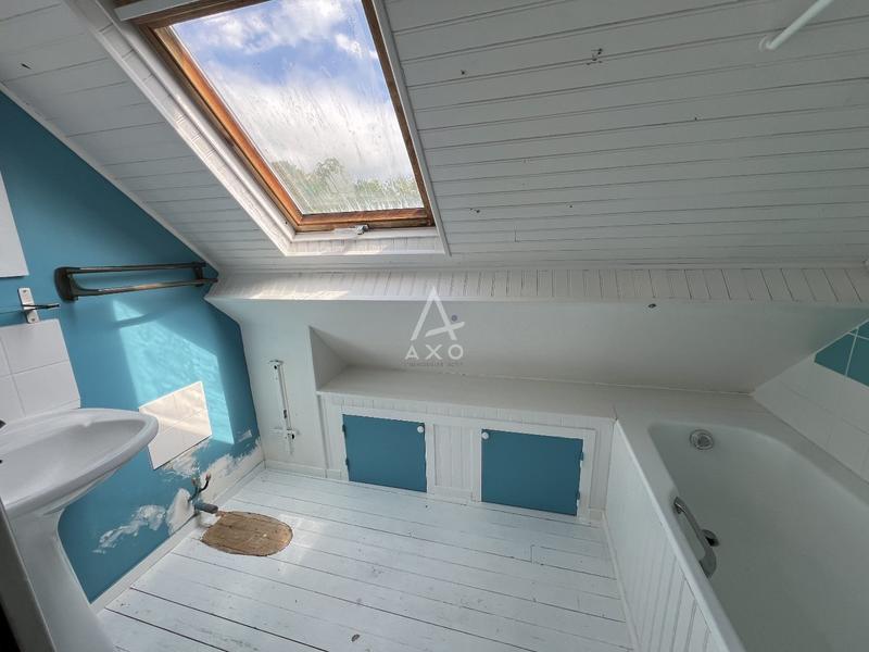 Maison - 210 m² - 8 pièces