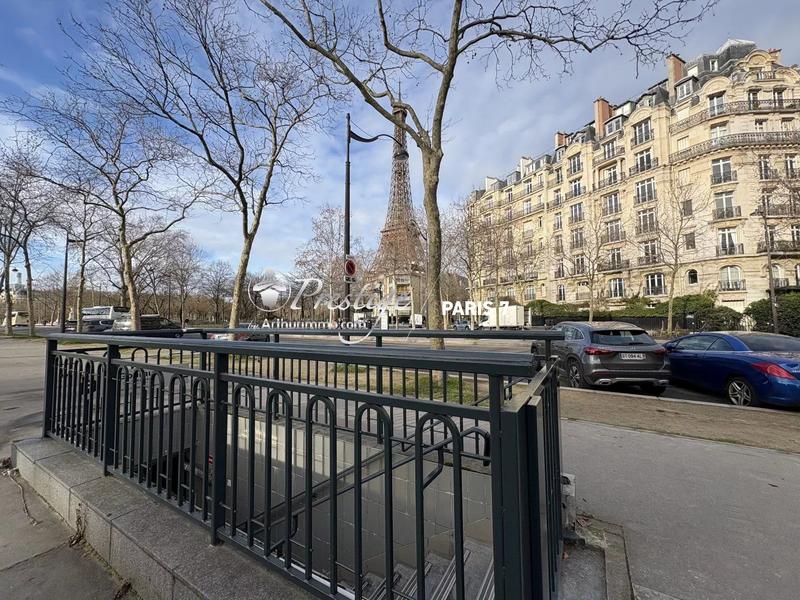 Parking / Garage - 11 m²