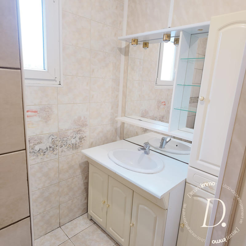 Maison traditionnelle - 109 m² - 6 pièces