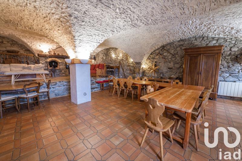 Appartement - 85 m² - 2 pièces