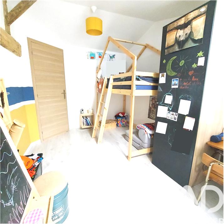 Maison - 90 m² - 4 pièces