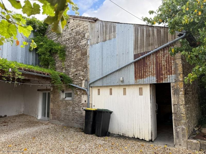 Maison de village - 90 m² - 3 pièces