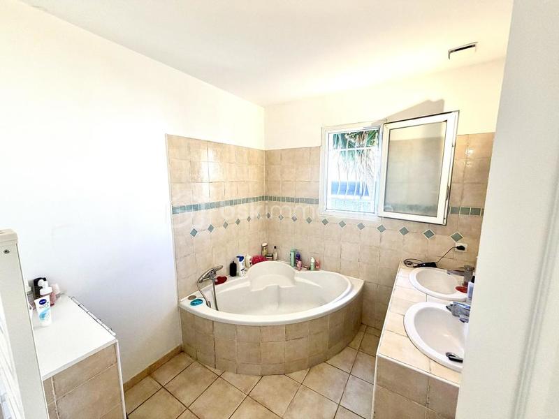 Maison - 135 m² - 6 pièces