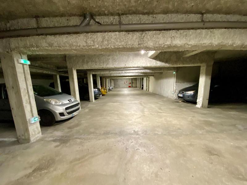 Parking / Garage - 14 m²