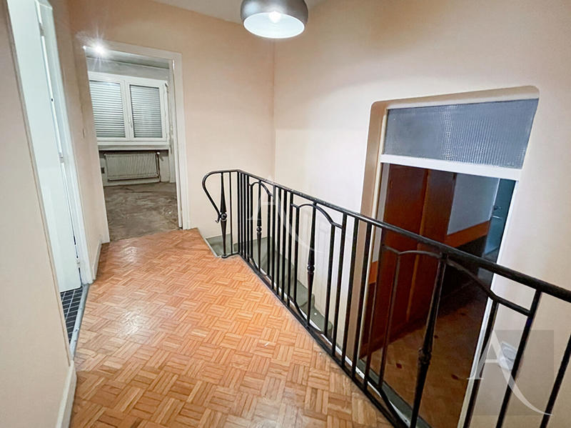 Maison - 170 m² - 8 pièces