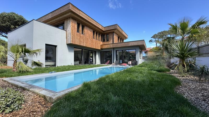 Maison d'architecte - 215 m² - 6 pièces