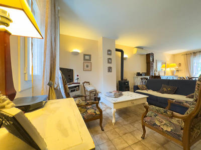 Maison - 90 m² - 5 pièces