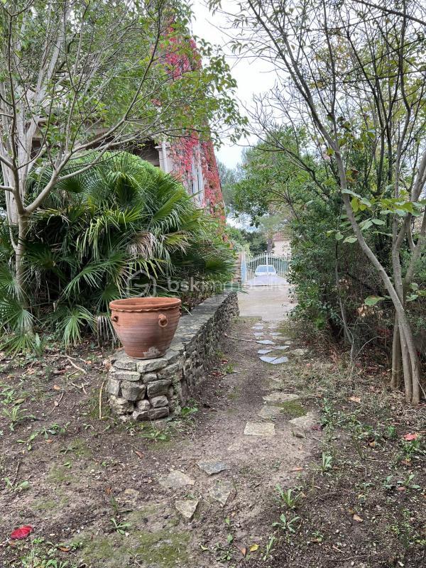 Maison - 196 m² - 6 pièces