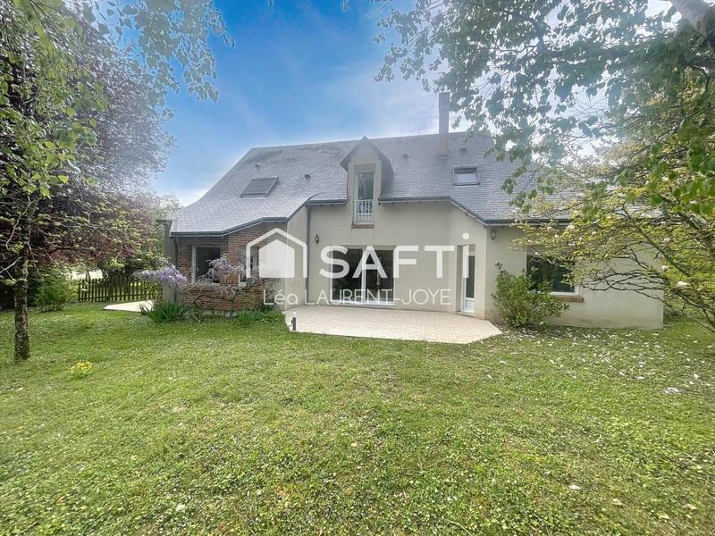 Maison - 230 m² - 8 pièces