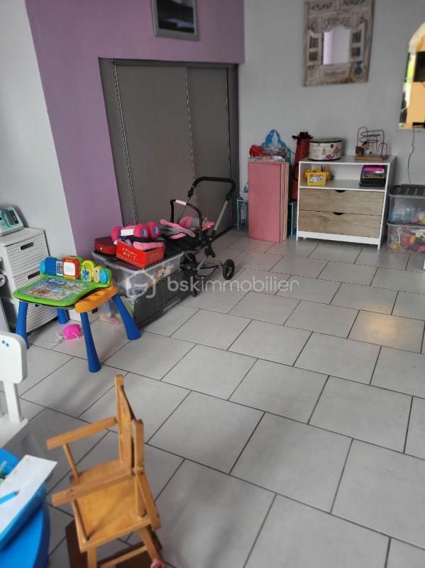 Maison - 179 m² - 8 pièces