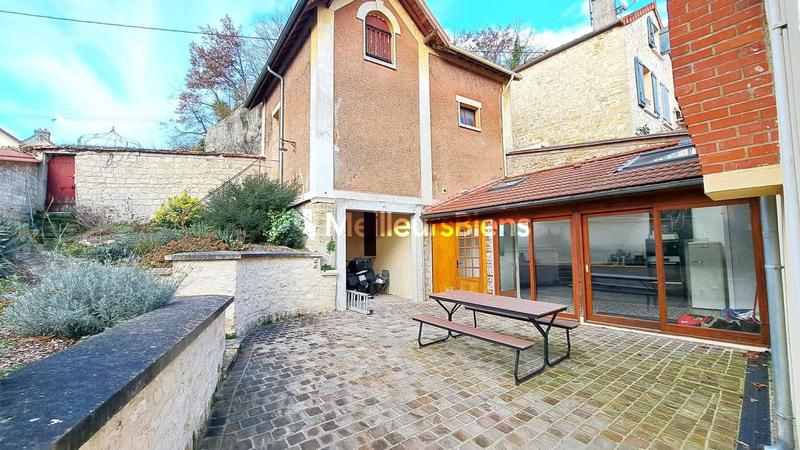 Maison - 170 m² - 7 pièces