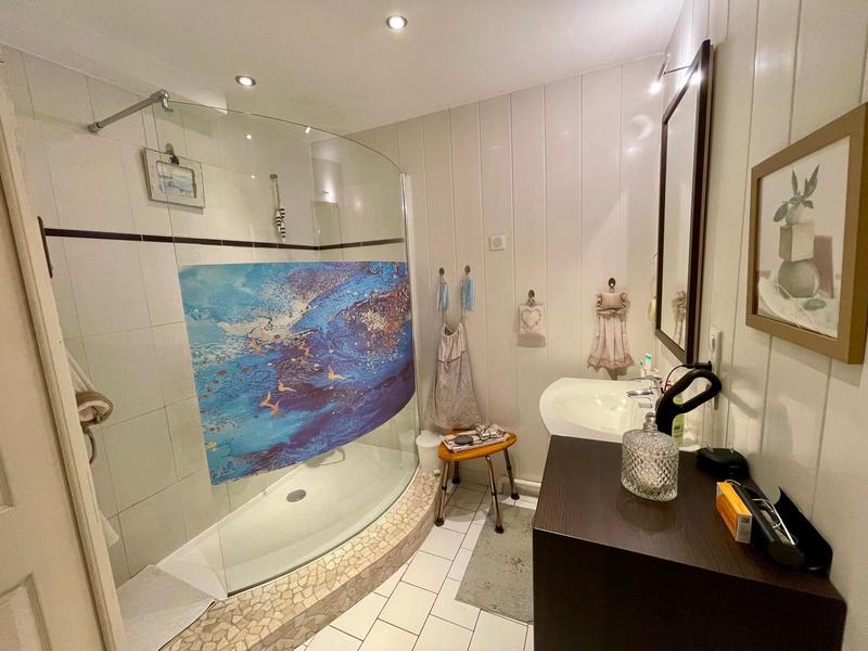 Appartement - 80 m² - 3 pièces