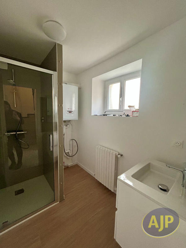 Maison - 60 m² - 3 pièces