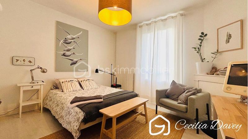 Propriété - 180 m² - 7 pièces